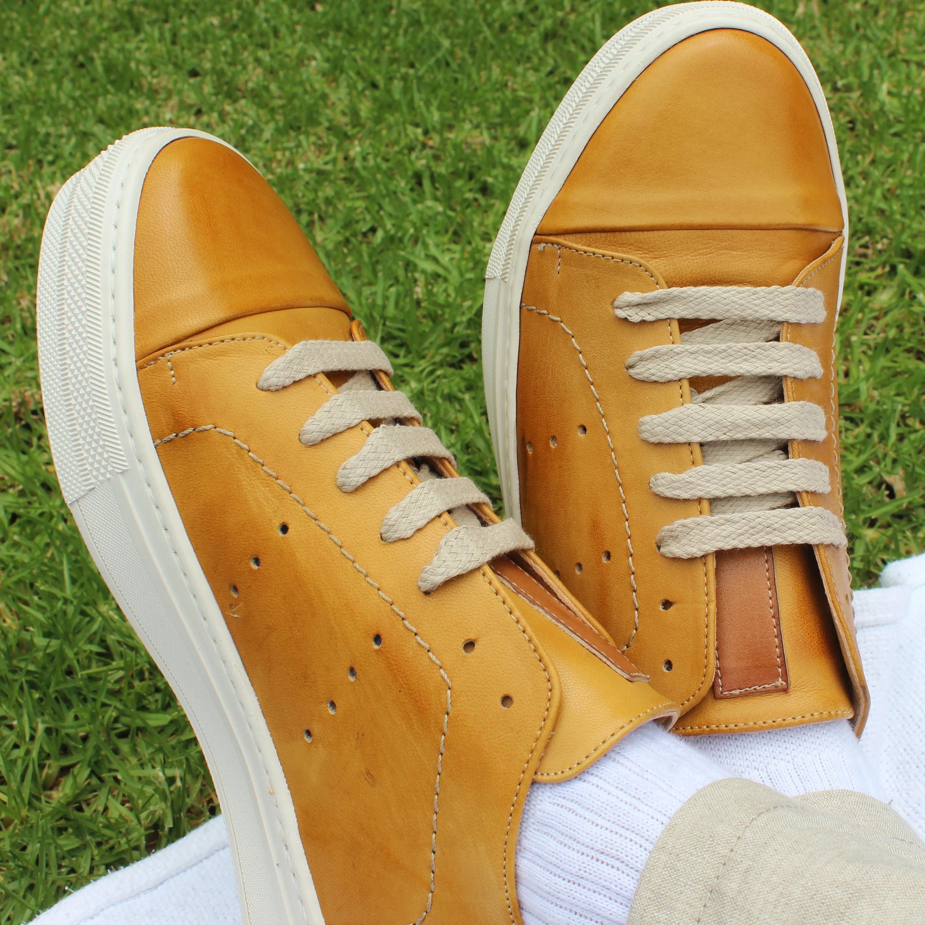 sneaker shoes for mens online