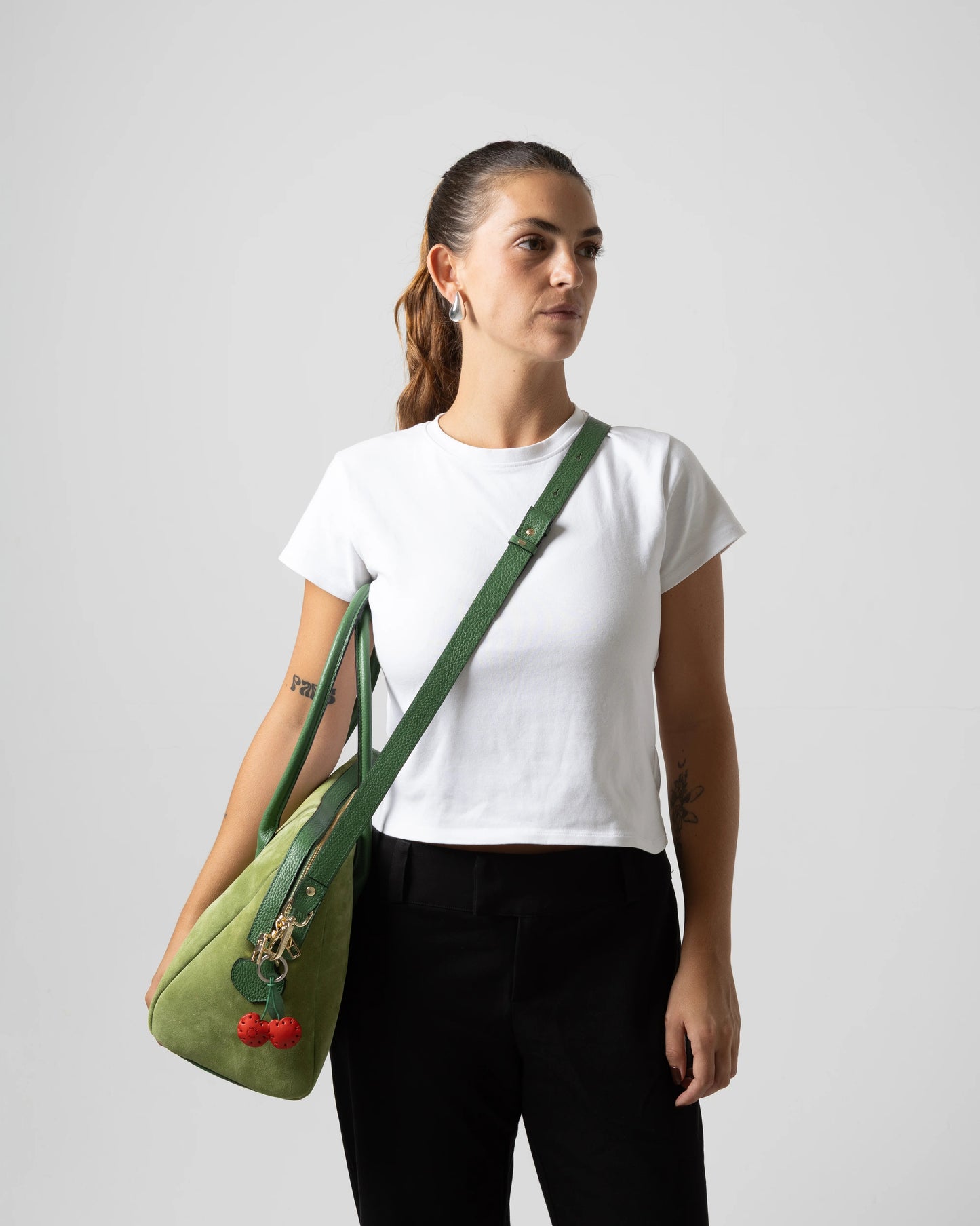 Shop Women's Italian-made Cuoieria Fiorentina Italian Leather Emma Boho Shopping in Aloe (B000006118240) or browse our range of hand-made Italian handbags for women in-store at Aliverti Cape Town, or shop online.
We deliver in South Africa & offer multiple payment plans as well as accept multiple safe & secure payment methods.