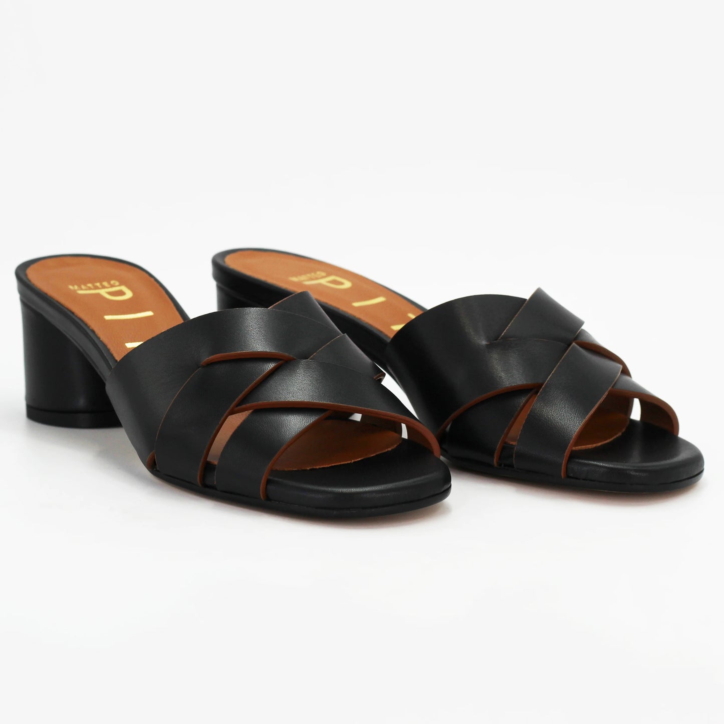 Shop Women's block heel in calf leather nero (MP2118) or browse our range of men's Italian clothing and shoes in leather in-store at Aliverti Cape Town, or shop online. We deliver in South Africa & offer multiple payment plans as well as accept multiple safe & secure payment methods.