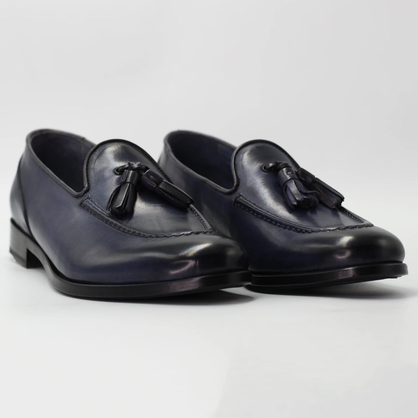 Shop Women's moccasin in calf leather azzurro (BRD10687) or browse our range of men's Italian clothing and shoes in leather in-store at Aliverti Cape Town, or shop online. We deliver in South Africa & offer multiple payment plans as well as accept multiple safe & secure payment methods.