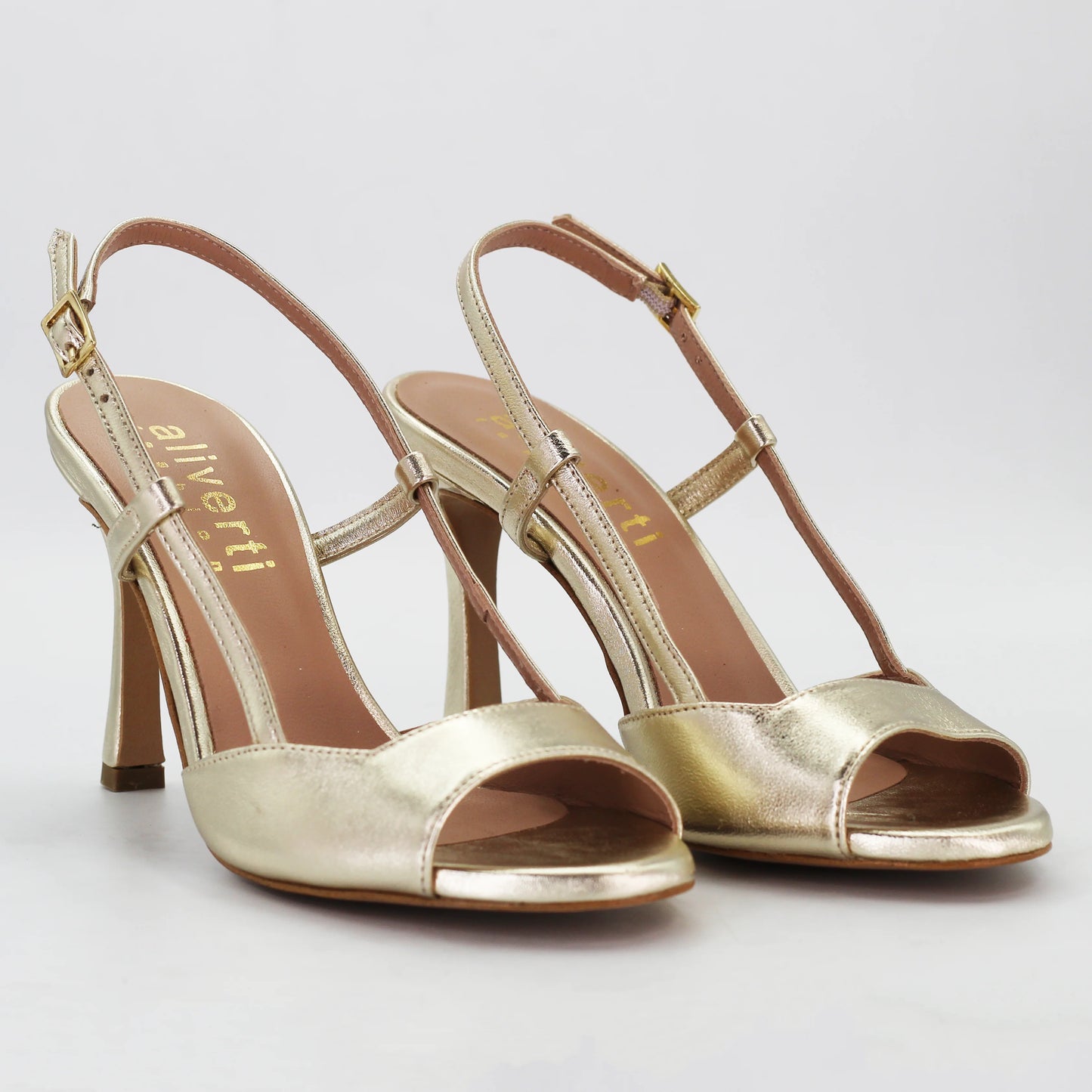 Shop women's stiletto in calf leather platinum (Serena7) or browse our range of men's Italian clothing and shoes in leather in-store at Aliverti Cape Town, or shop online. We deliver in South Africa & offer multiple payment plans as well as accept multiple safe & secure payment methods.