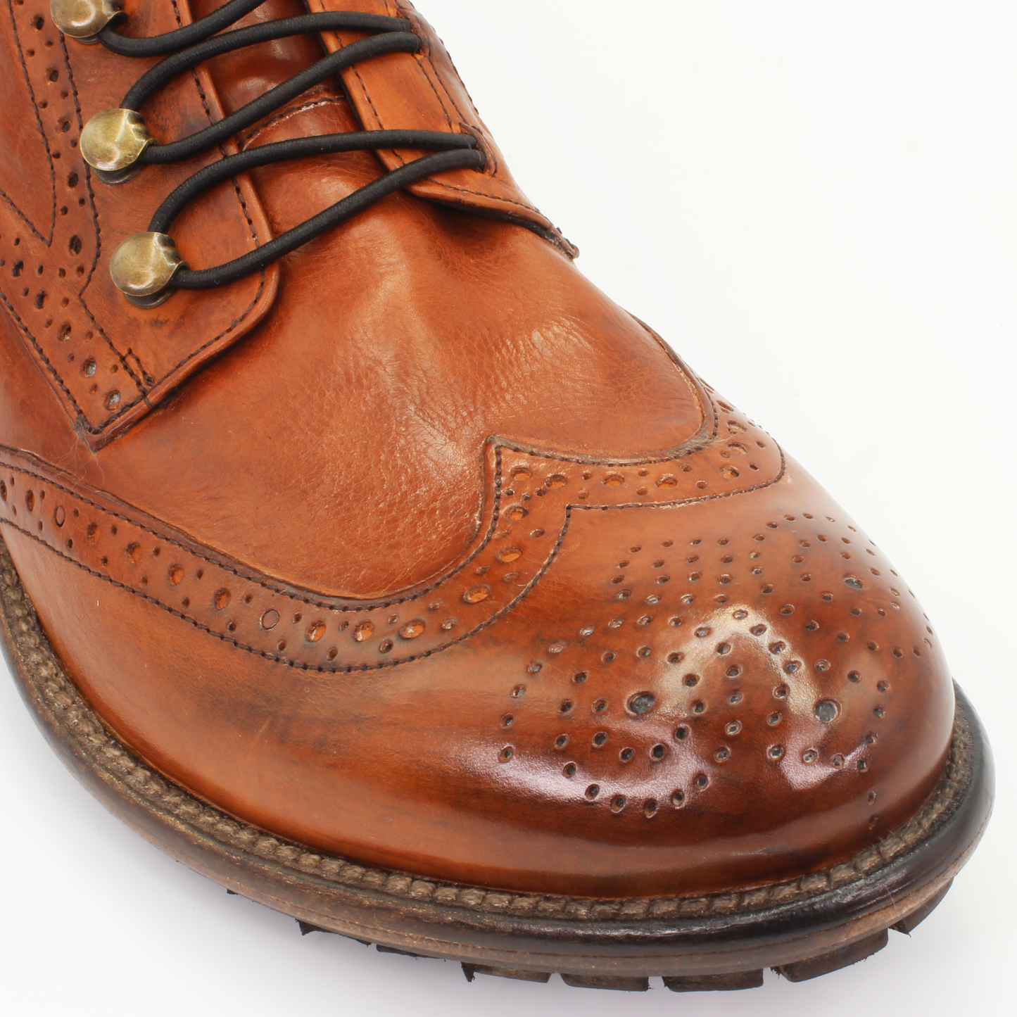 Shop Handmade Italian Leather Brogue Boot in Cuoio Tan (JP38767/11) or browse our range of hand-made Italian boots for men in leather or suede in-store at Aliverti Cape Town, or shop online. We deliver in South Africa & offer multiple payment plans as well as accept multiple safe & secure payment methods.