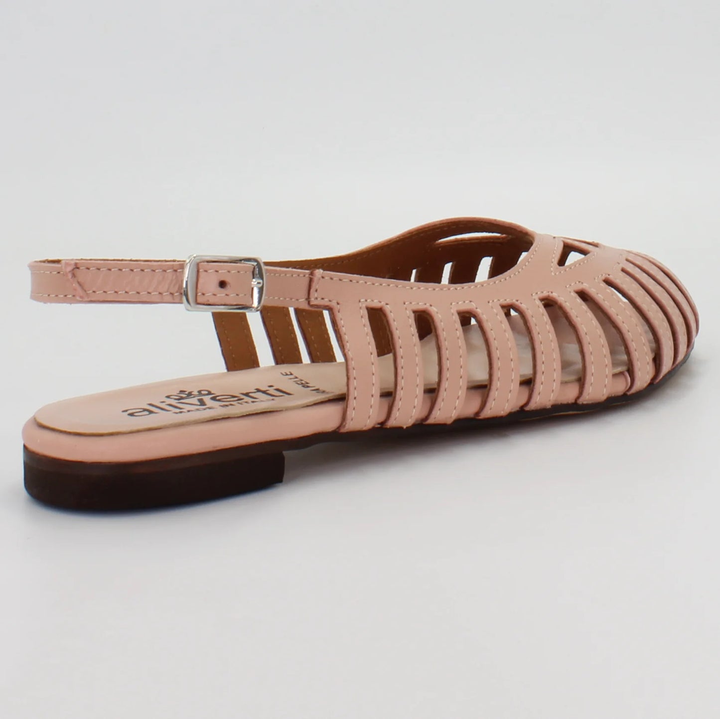 Shop Handmade Italian Leather pump in nude (G692) or browse our range of hand-made Italian shoes in leather or suede in-store at Aliverti Cape Town, or shop online. We deliver in South Africa & offer multiple payment plans as well as accept multiple safe & secure payment methods.