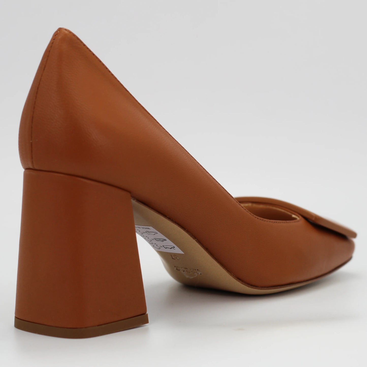 Shop Handmade Italian Leather block heel in Cuoio (MP1710) or browse our range of hand-made Italian shoes in leather or suede in-store at Aliverti Cape Town, or shop online. We deliver in South Africa & offer multiple payment plans as well as accept multiple safe & secure payment methods.