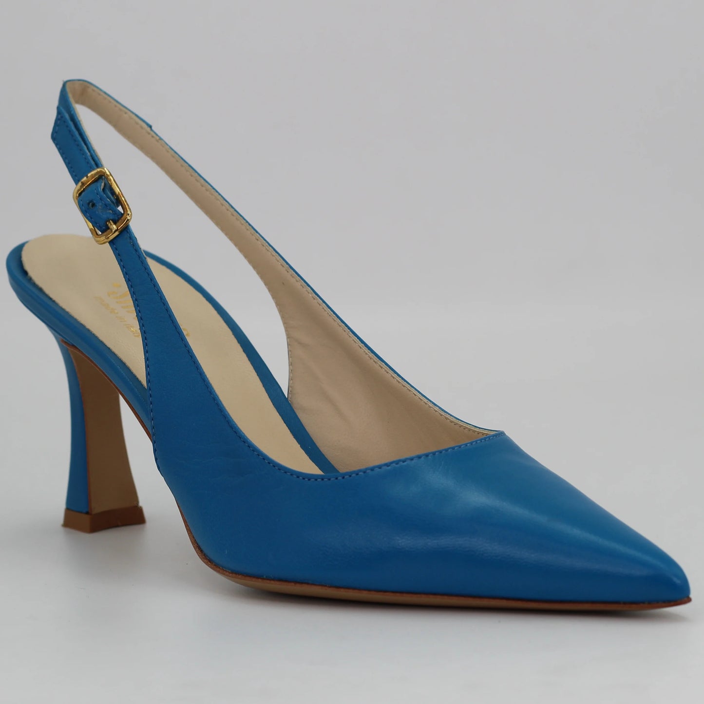 Shop Handmade Italian Leather sling back in blue (MPE581) or browse our range of hand-made Italian shoes in leather or suede in-store at Aliverti Cape Town, or shop online. We deliver in South Africa & offer multiple payment plans as well as accept multiple safe & secure payment methods.