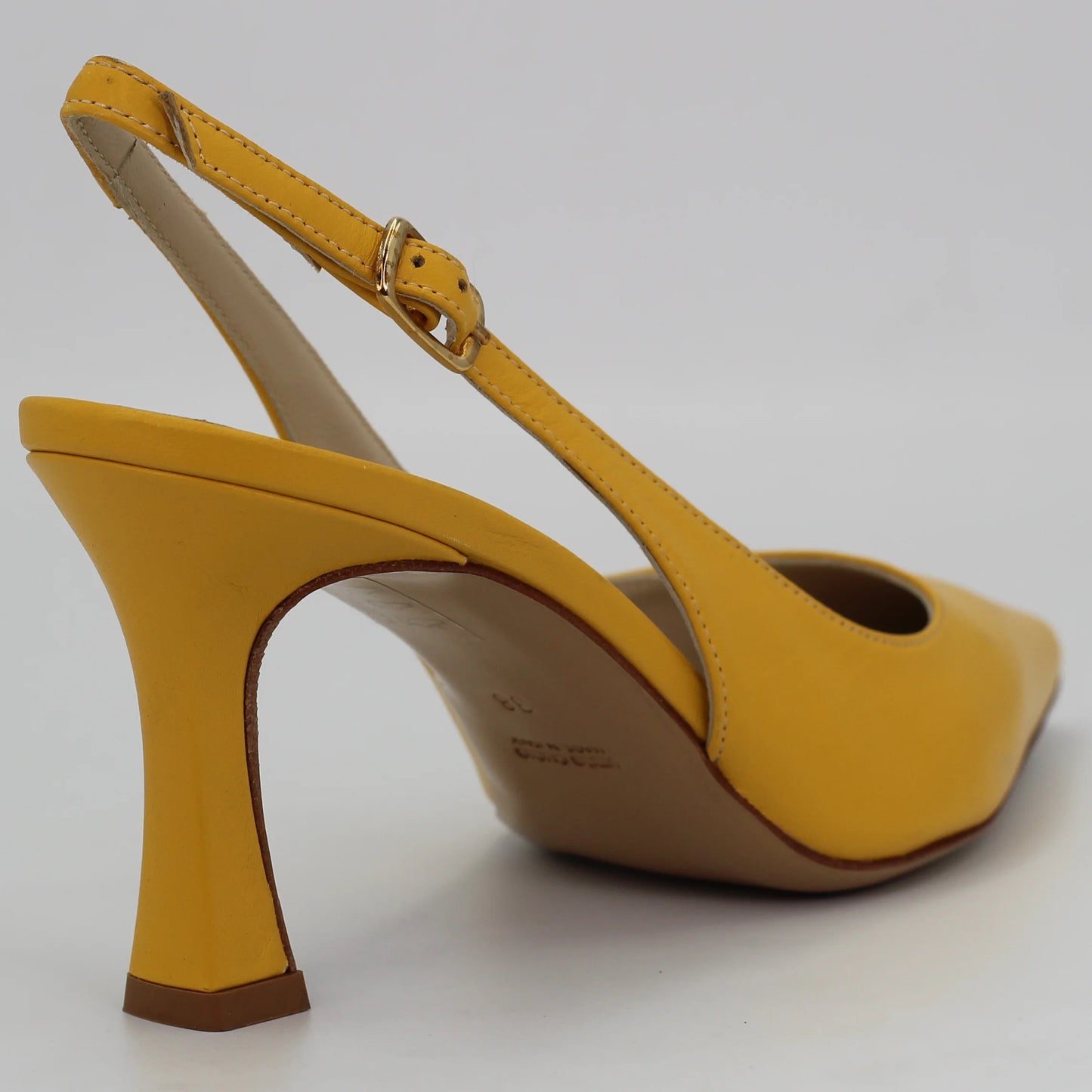 Shop Handmade Italian Leather sling back in yellow (MPE581) or browse our range of hand-made Italian shoes in leather or suede in-store at Aliverti Cape Town, or shop online. We deliver in South Africa & offer multiple payment plans as well as accept multiple safe & secure payment methods.