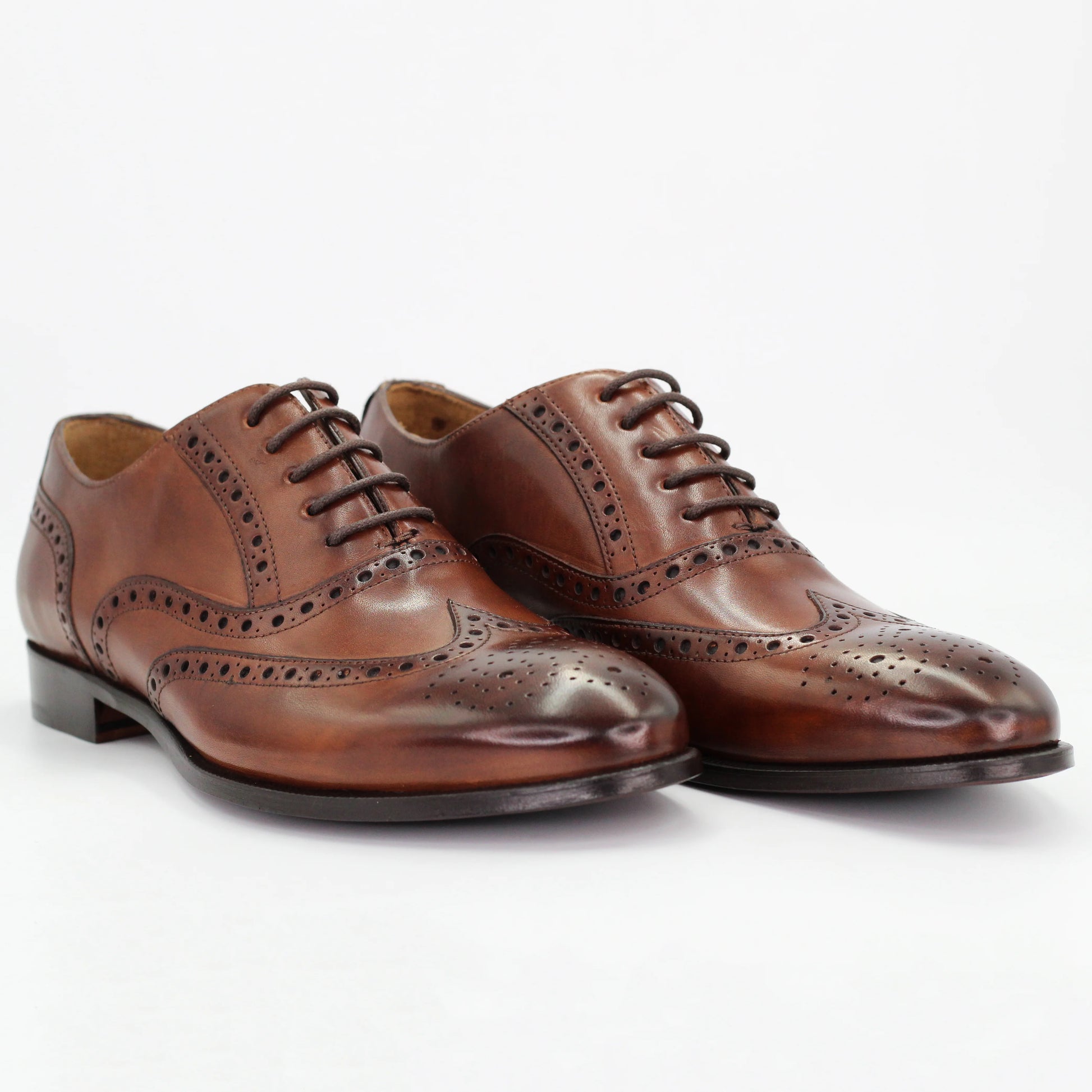 Shop Handmade Italian Leather derby brogue in brandy (BRU11911) or browse our range of hand-made Italian shoes in leather or suede in-store at Aliverti Cape Town, or shop online. We deliver in South Africa & offer multiple payment plans as well as accept multiple safe & secure payment methods.