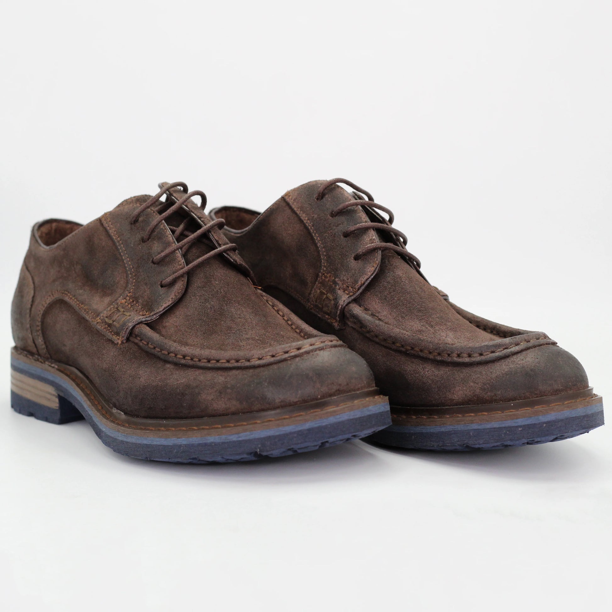 Shop Handmade Italian Leather lace-up derby shoe in espresso (BRU11558) or browse our range of hand-made Italian shoes in leather or suede in-store at Aliverti Cape Town, or shop online. We deliver in South Africa & offer multiple payment plans as well as accept multiple safe & secure payment methods.