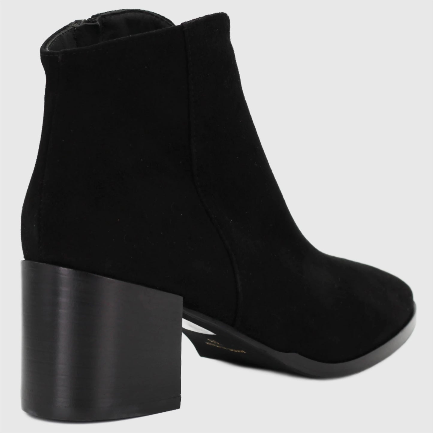 Shop Handmade Italian Leather suede ankle boot in nero (GIOIA7) or browse our range of hand-made Italian shoes in leather or suede in-store at Aliverti Cape Town, or shop online. We deliver in South Africa & offer multiple payment plans as well as accept multiple safe & secure payment methods.