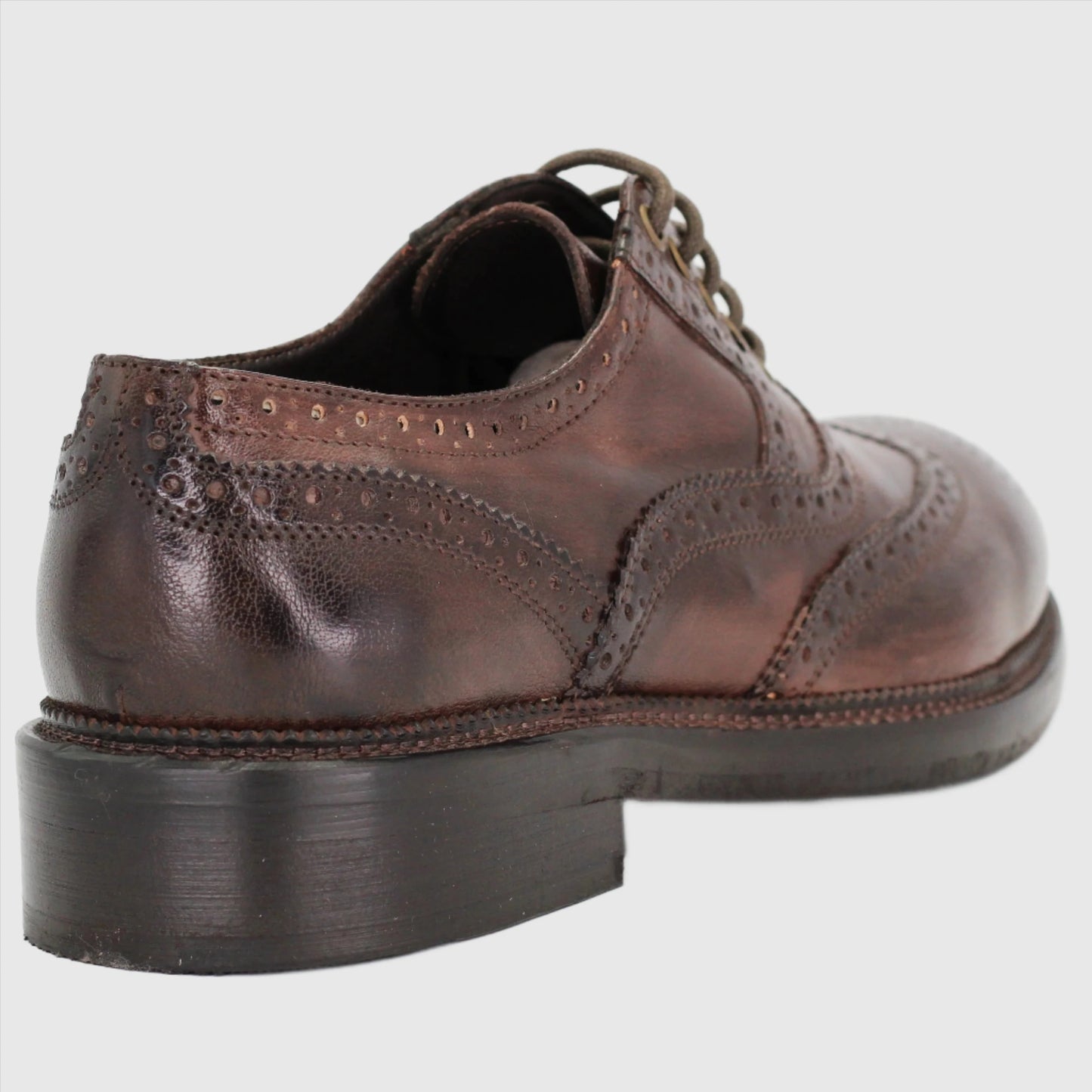 Shop Handmade Italian Leather Brogue Derby in Bronzato (JPU37340/5) or browse our range of hand-made Italian shoes in leather or suede in-store at Aliverti Cape Town, or shop online. We deliver in South Africa & offer multiple payment plans as well as accept multiple safe & secure payment methods.