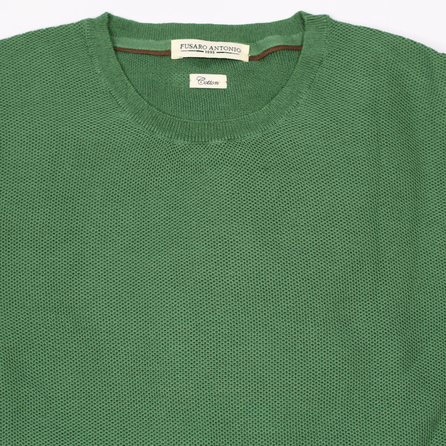 Shop Fusaro Antonio cotton crewneck jersey in verde (MA24002-004-03) or browse our range of men's Italian clothing and shoes in leather in-store at Aliverti Cape Town, or shop online. We deliver in South Africa & offer multiple payment plans as well as accept multiple safe & secure payment methods.