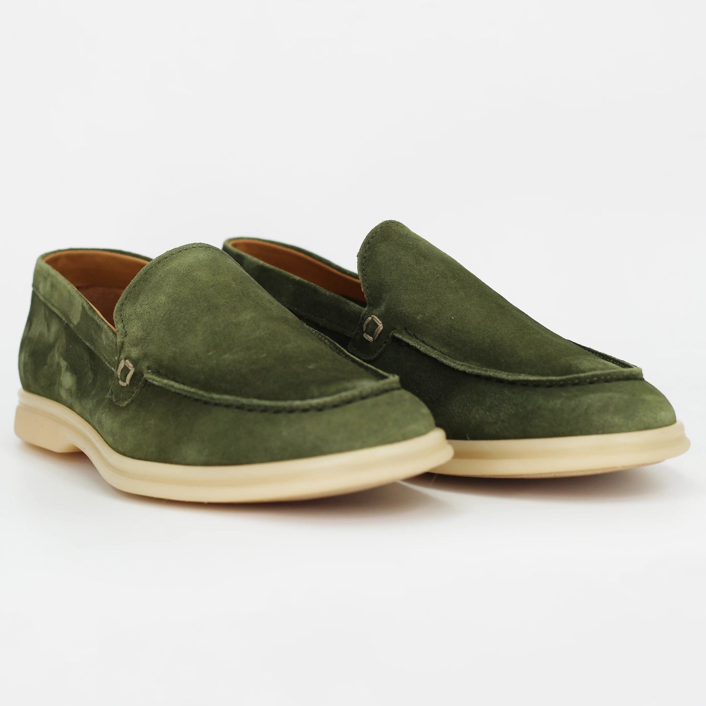 Shop men's moccasin in calf leather suede verde (GRUElite-10) or browse our range of men's Italian clothing and shoes in leather in-store at Aliverti Cape Town, or shop online. We deliver in South Africa & offer multiple payment plans as well as accept multiple safe & secure payment methods.