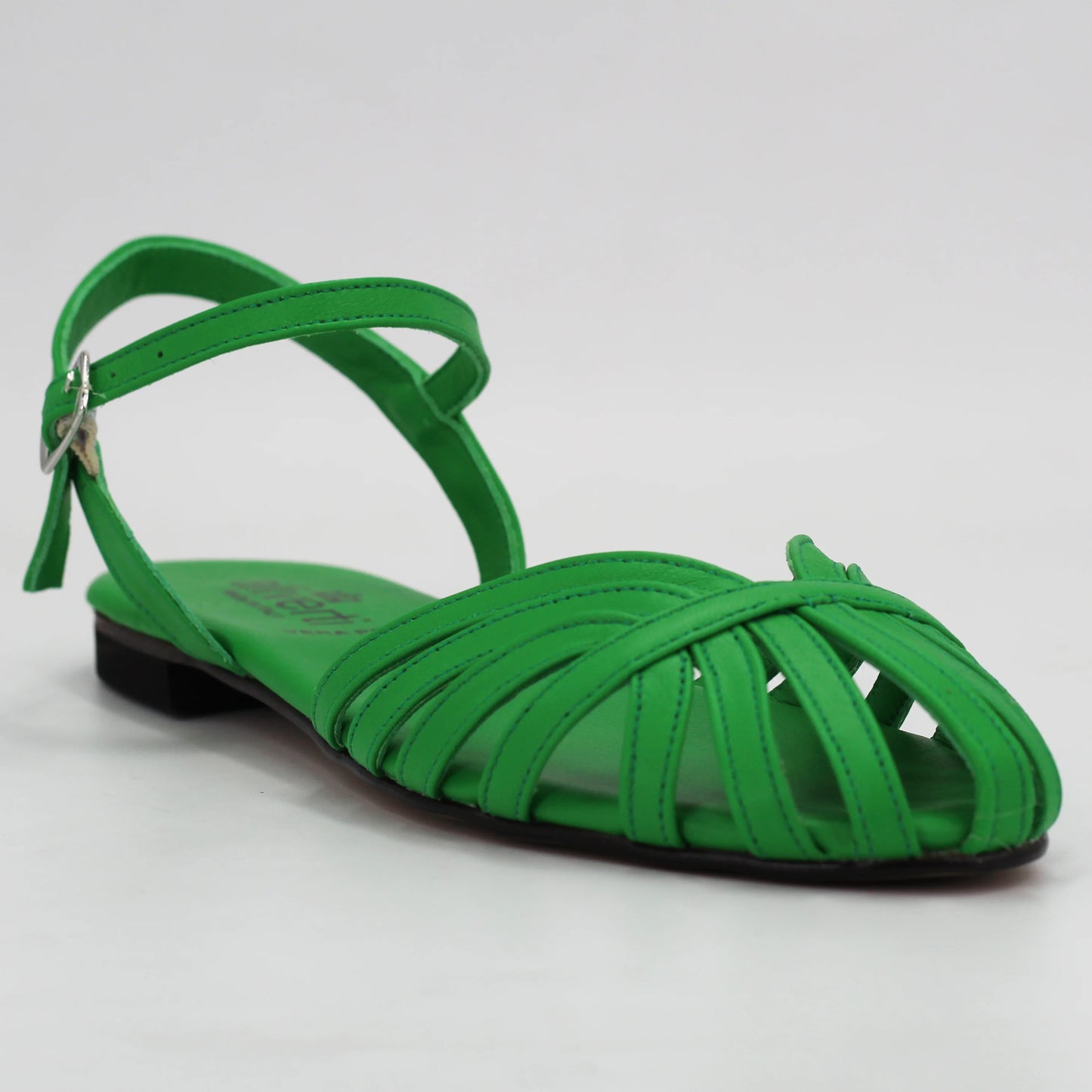 Shop Handmade Italian Leather woven sandal (G500 5084) or browse our range of hand-made Italian shoes in leather or suede in-store at Aliverti Cape Town, or shop online. We deliver in South Africa & offer multiple payment plans as well as accept multiple safe & secure payment methods.