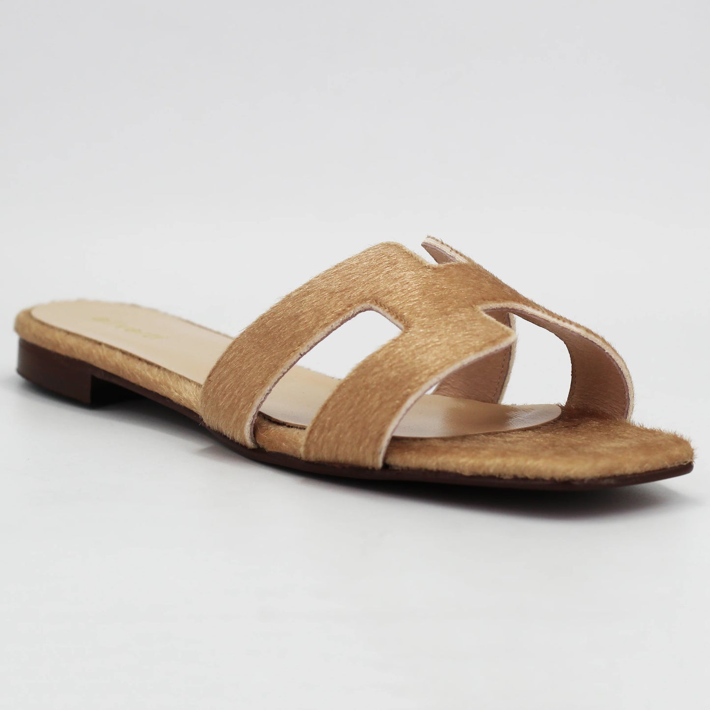 Shop Handmade Italian Leather sandal (SB18) or browse our range of hand-made Italian shoes in leather or suede in-store at Aliverti Cape Town, or shop online. We deliver in South Africa & offer multiple payment plans as well as accept multiple safe & secure payment methods.