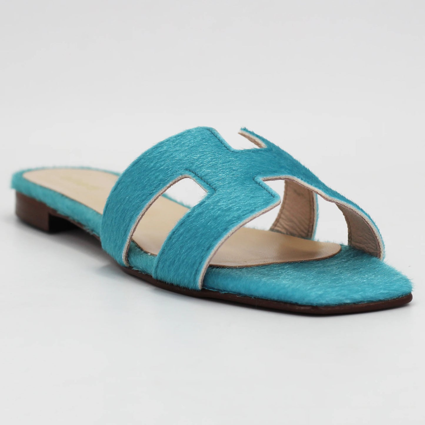 Shop Handmade Italian Leather sandal (SB18) or browse our range of hand-made Italian shoes in leather or suede in-store at Aliverti Cape Town, or shop online. We deliver in South Africa & offer multiple payment plans as well as accept multiple safe & secure payment methods.