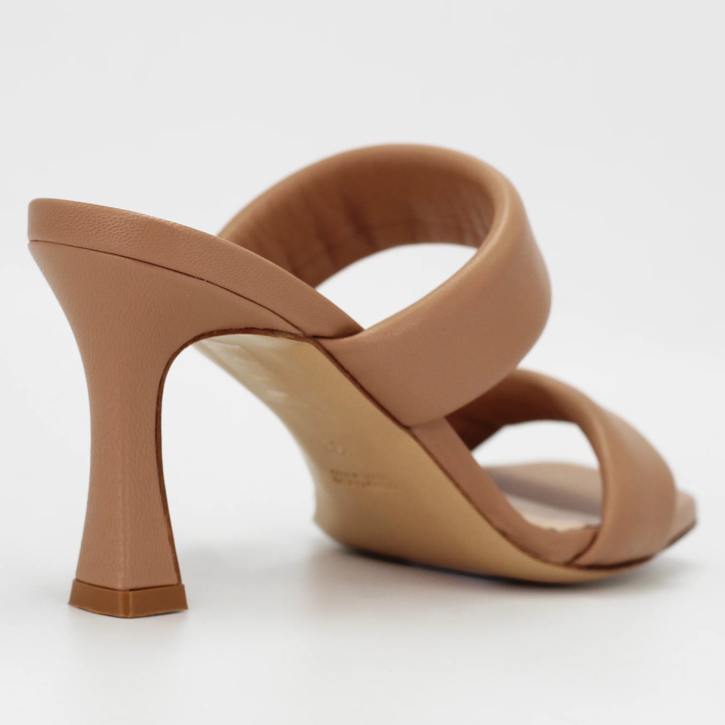 Shop Handmade Italian Leather Women's Two strap heel (MP4601) or browse our range of hand-made Italian shoes in leather or suede in-store at Aliverti Cape Town, or shop online. We deliver in South Africa & offer multiple payment plans as well as accept multiple safe & secure payment methods.