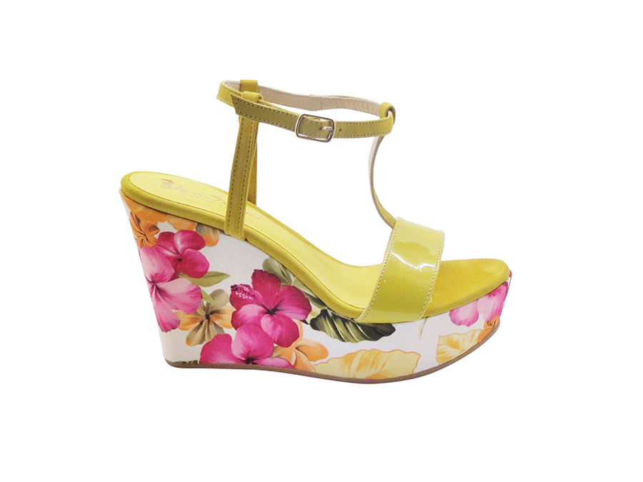 Calf Leather Suede Upper /Floral Material / Rubber Sole