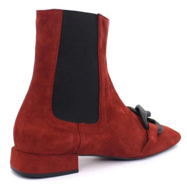 Shop Handmade Italian Leather Suede Boot in Red (2720) or browse our range of hand-made Italian boots for women in leather or suede in-store at Aliverti Durban or Cape Town, or shop online. We deliver in South Africa & offer multiple payment plans as well as accept multiple safe & secure payment methods.