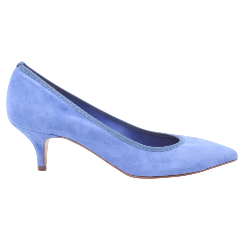 Blue court clearance shoes low heel