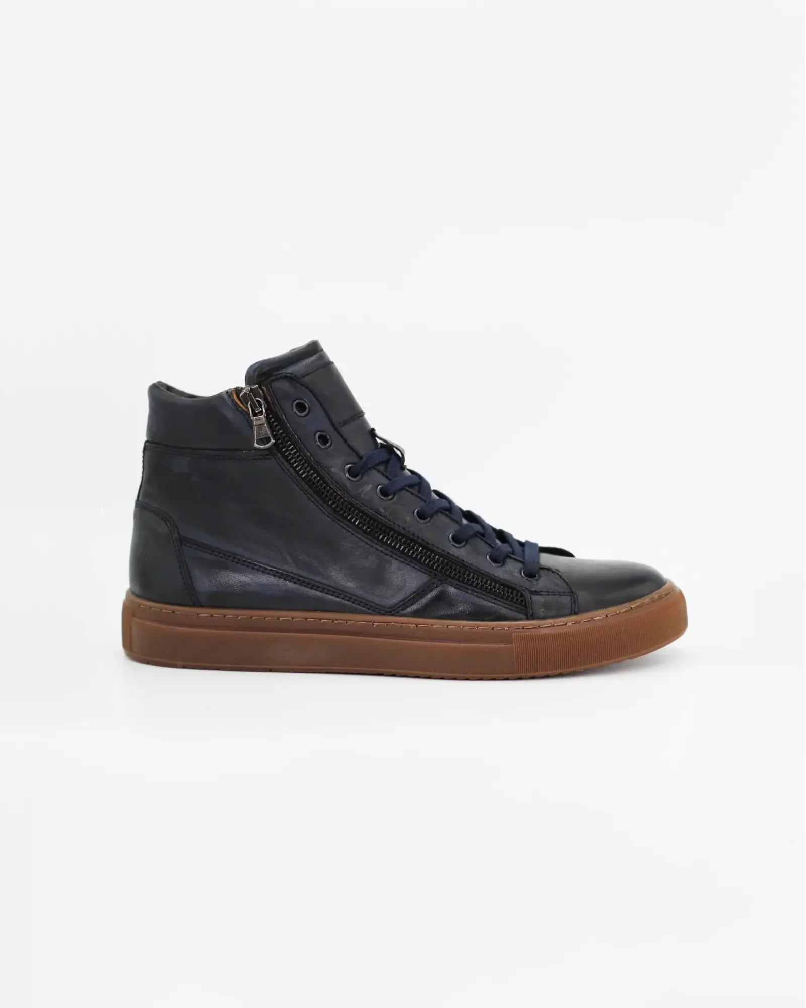 Shop Handmade Italian Leather high top sneaker in Cairo Blue (CAIRO) or browse our range of hand-made Italian shoes in leather or suede in-store at Aliverti Cape Town, or shop online. We deliver in South Africa & offer multiple payment plans as well as accept multiple safe & secure payment methods.