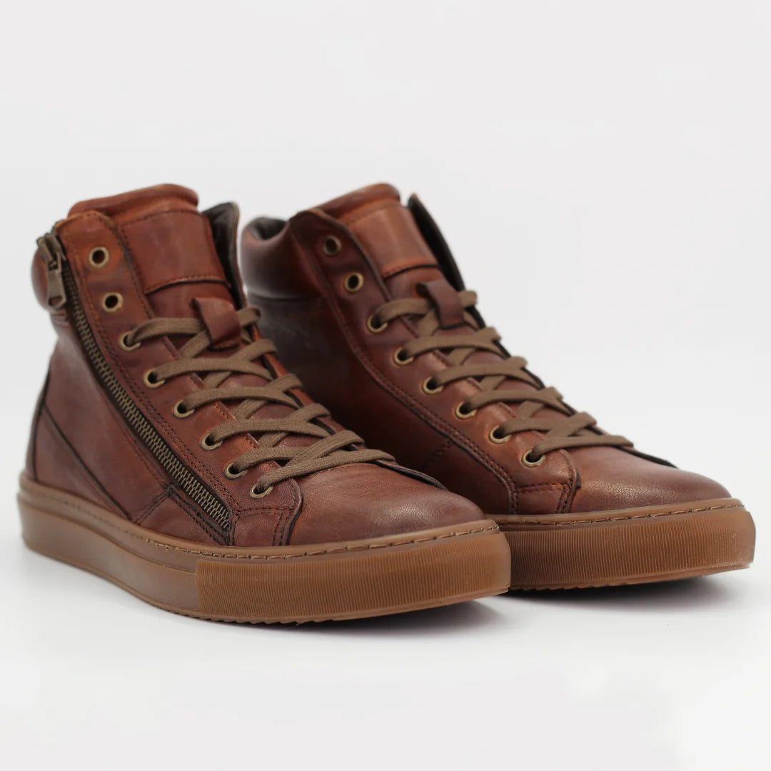 Shop Handmade Italian Leather Men's high top sneaker in Cairo wash cuoio (CAIRO) or browse our range of hand-made Italian shoes in leather or suede in-store at Aliverti Cape Town, or shop online. We deliver in South Africa & offer multiple payment plans as well as accept multiple safe & secure payment methods.