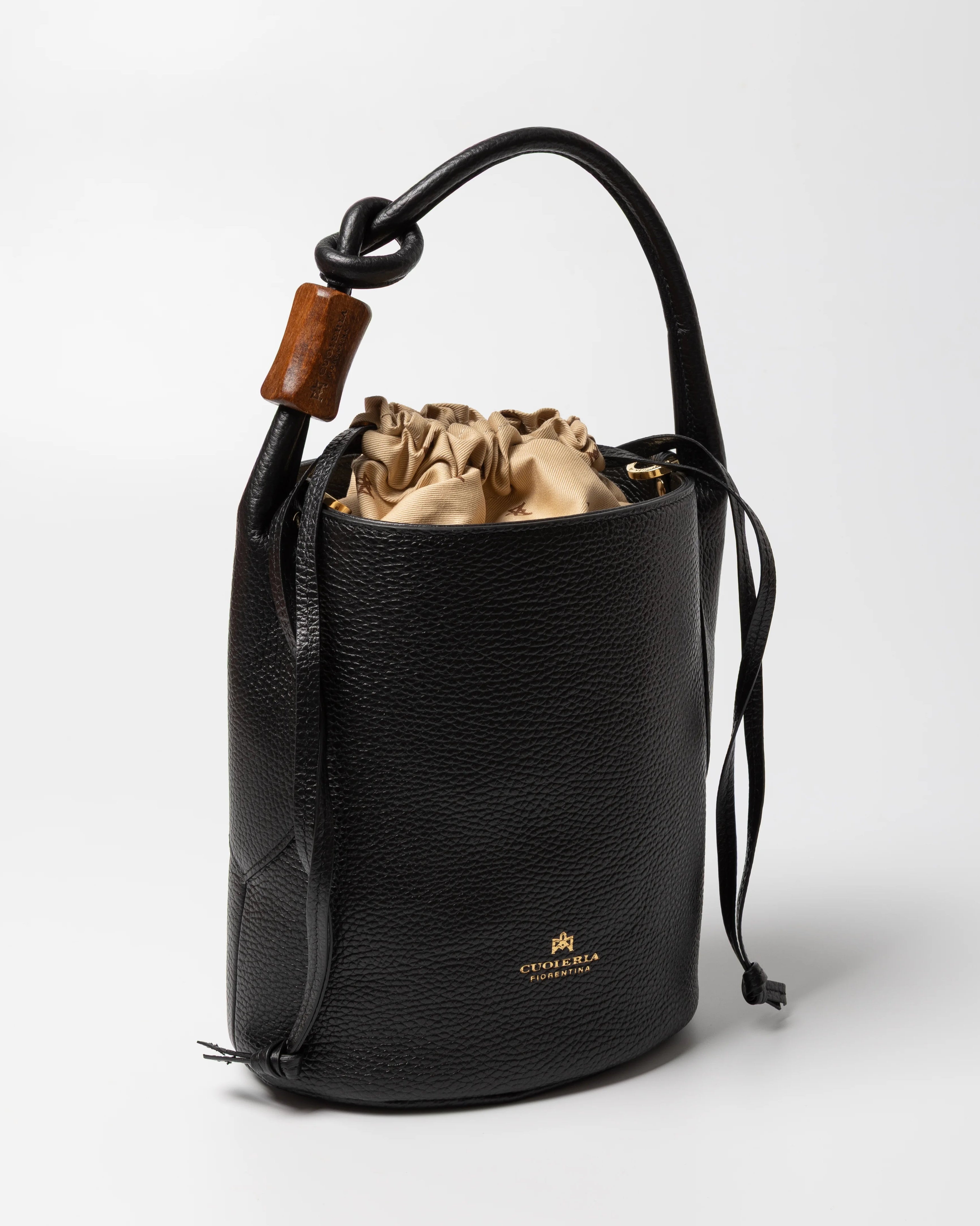 Leather Handbags - Shop Premium Quality and Durable Styles | Aliverti Leather Handbags - Shop Premium Quality and Durable Styles | Aliverti