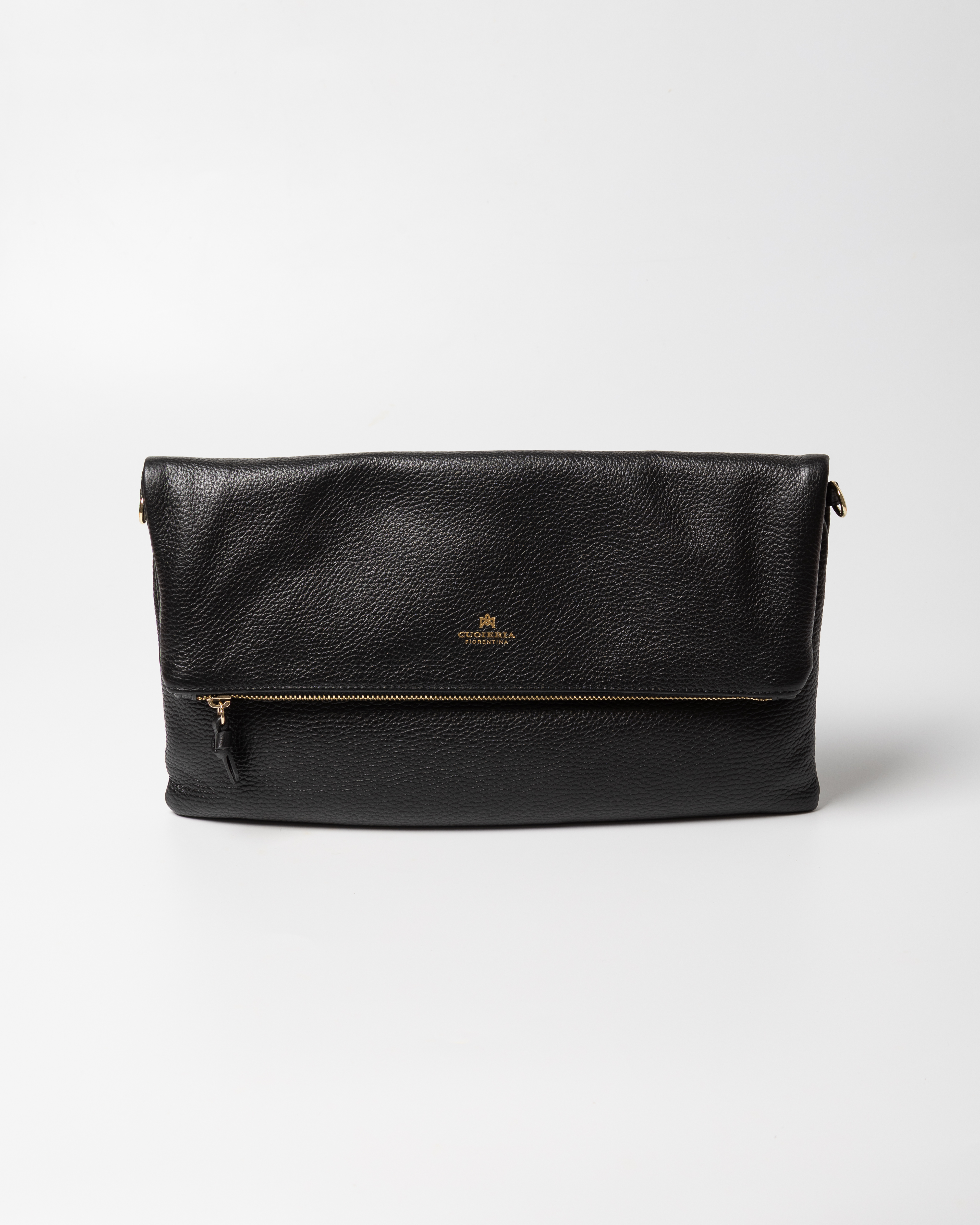 Shop Women's Italian-made Cuoieria Fiorentina Italian Leather Velvet Flat Bag XL in Nero (B000006086230) or browse our range of hand-made Italian handbags for women in-store at Aliverti Cape Town, or shop online. 

We deliver in South Africa & offer multiple payment plans as well as accept multiple safe & secure payment methods.