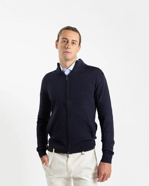 Shop Fusaro Antonio Full-Zip Fine Knit Cardigan in Navy Blue or browse our range of men's Italian clothing and shoes in leather in-store at Aliverti Cape Town, or shop online. We deliver in South Africa & offer multiple payment plans as well as accept multiple safe & secure payment methods. A light, smooth cardigan. Full-zip construction and stand collar, but in a fine merino knit that sits closer to the body and layers effortlessly under a coat. Two ribbed-trim side pockets add function without breaking th