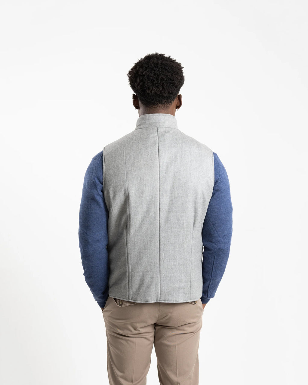 Shop Fusaro Antonio Men's Gilet in Grey or browse our range of men's Italian clothing and shoes in leather in-store at Aliverti Cape Town, or shop online. We deliver in South Africa & offer multiple payment plans as well as accept multiple safe & secure payment methods.
