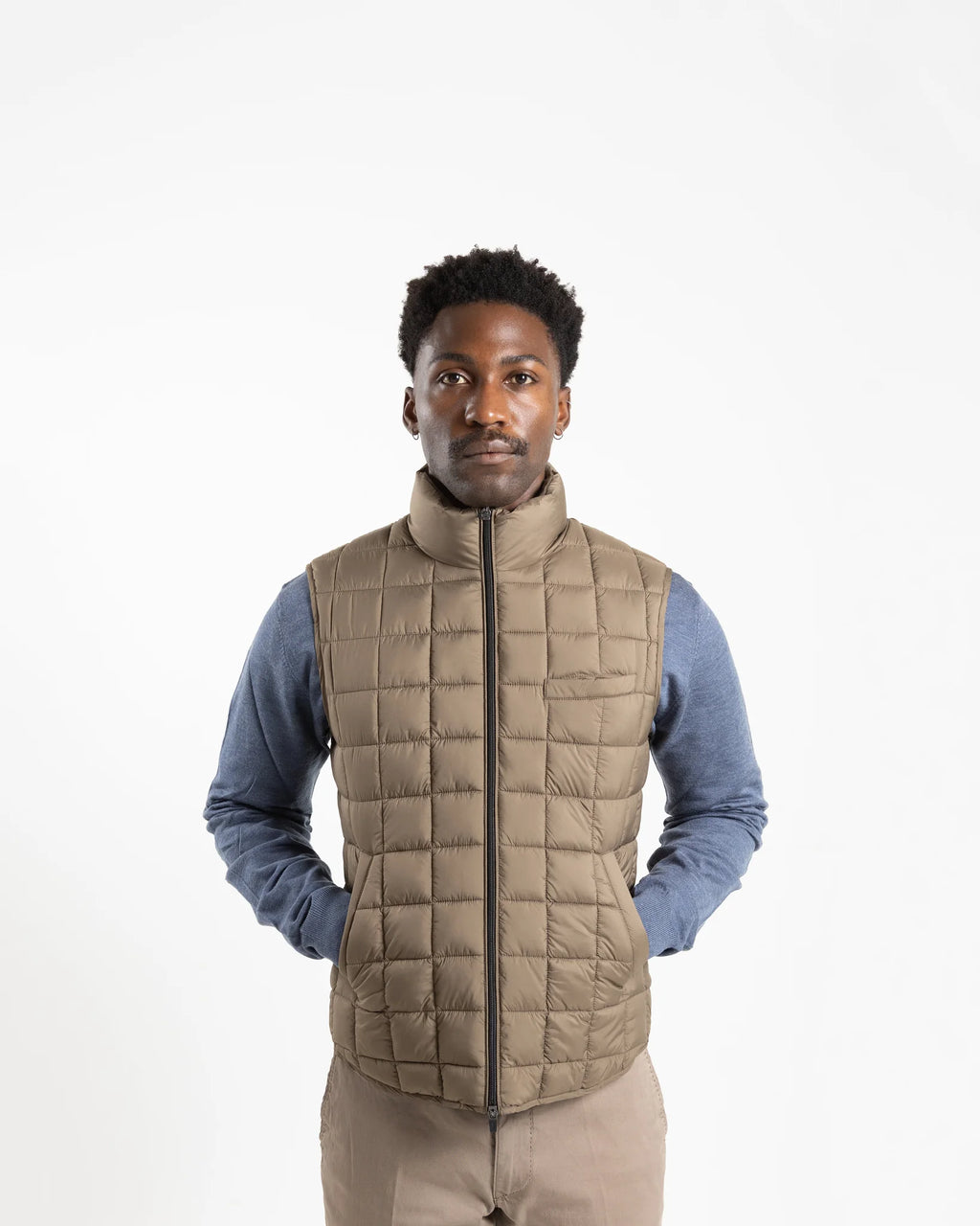 Shop Fusaro Antonio Men's Gilet in Brown or browse our range of men's Italian clothing and shoes in leather in-store at Aliverti Cape Town, or shop online. We deliver in South Africa & offer multiple payment plans as well as accept multiple safe & secure payment methods.