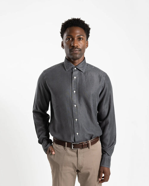 Shop Bianco Oro Men's Cotton Shirt in Grey (BO2025) or browse our range of men's Italian clothing and shoes in leather in-store at Aliverti Cape Town, or shop online. We deliver in South Africa & offer multiple payment plans as well as accept multiple safe & secure payment methods.