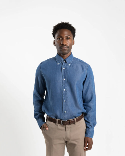 Shop Bianco Oro Men's Cotton Shirt in Denim (BO2025) or browse our range of men's Italian clothing and shoes in leather in-store at Aliverti Cape Town, or shop online. We deliver in South Africa & offer multiple payment plans as well as accept multiple safe & secure payment methods.