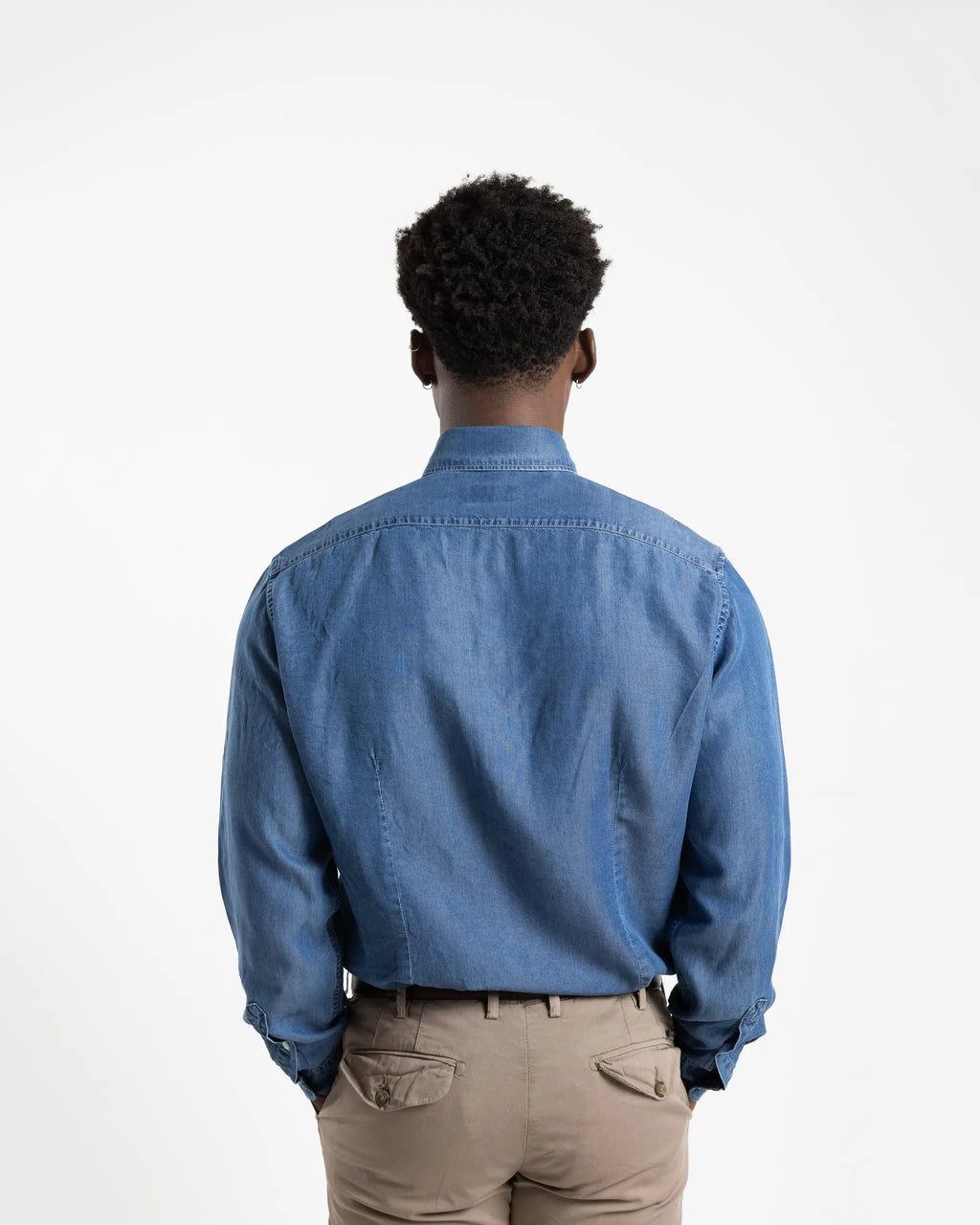 Shop Bianco Oro Men's Cotton Shirt in Denim (BO2025) or browse our range of men's Italian clothing and shoes in leather in-store at Aliverti Cape Town, or shop online. We deliver in South Africa & offer multiple payment plans as well as accept multiple safe & secure payment methods.