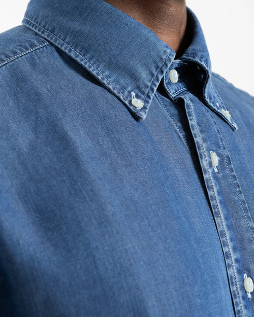 Shop Bianco Oro Men's Cotton Shirt in Denim (BO2025) or browse our range of men's Italian clothing and shoes in leather in-store at Aliverti Cape Town, or shop online. We deliver in South Africa & offer multiple payment plans as well as accept multiple safe & secure payment methods.
