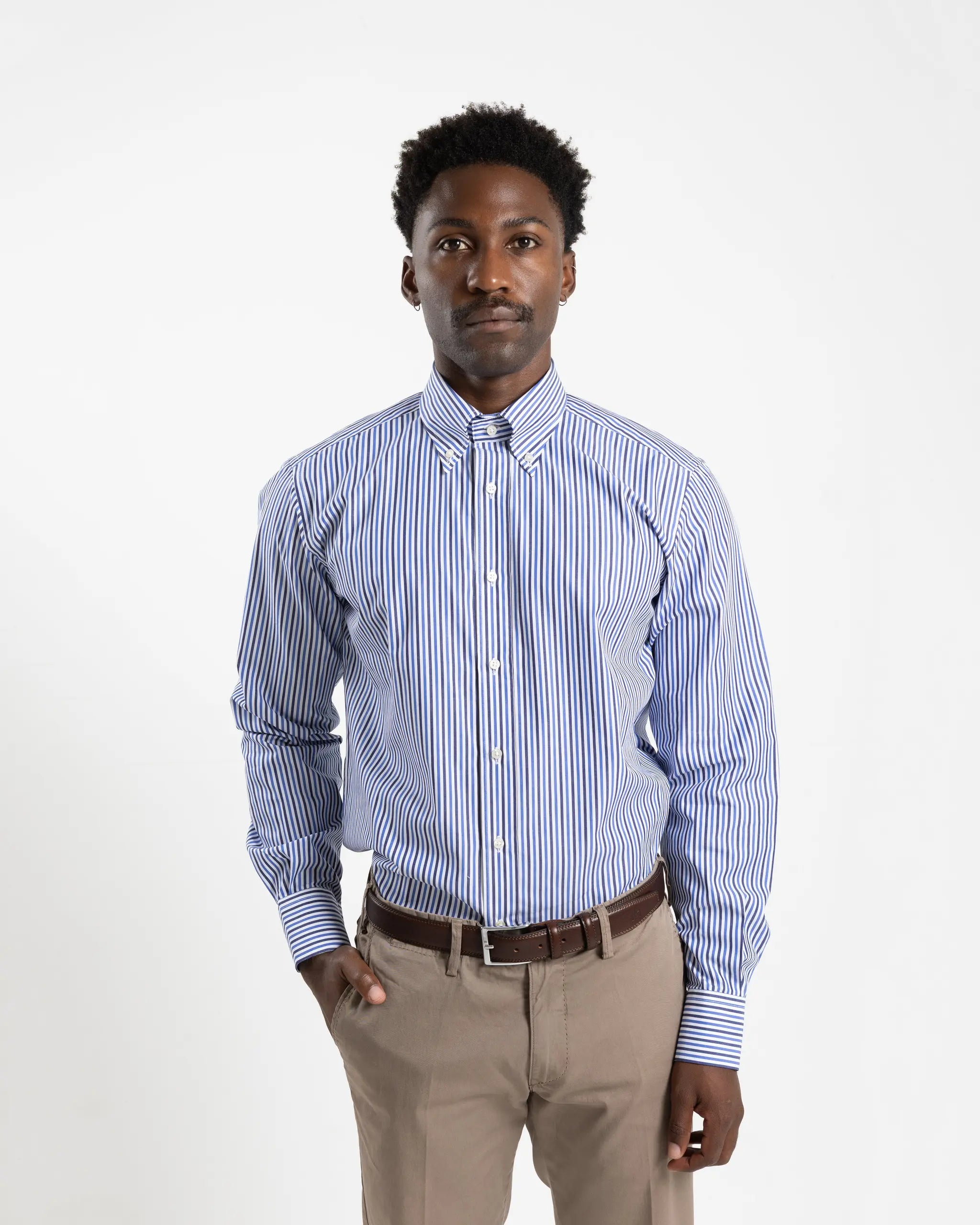 Shop Bianco Oro Men's Striped Cotton Shirt in Blue or browse our range of men's Italian clothing and shoes in leather in-store at Aliverti Cape Town, or shop online. We deliver in South Africa & offer multiple payment plans as well as accept multiple safe & secure payment methods.