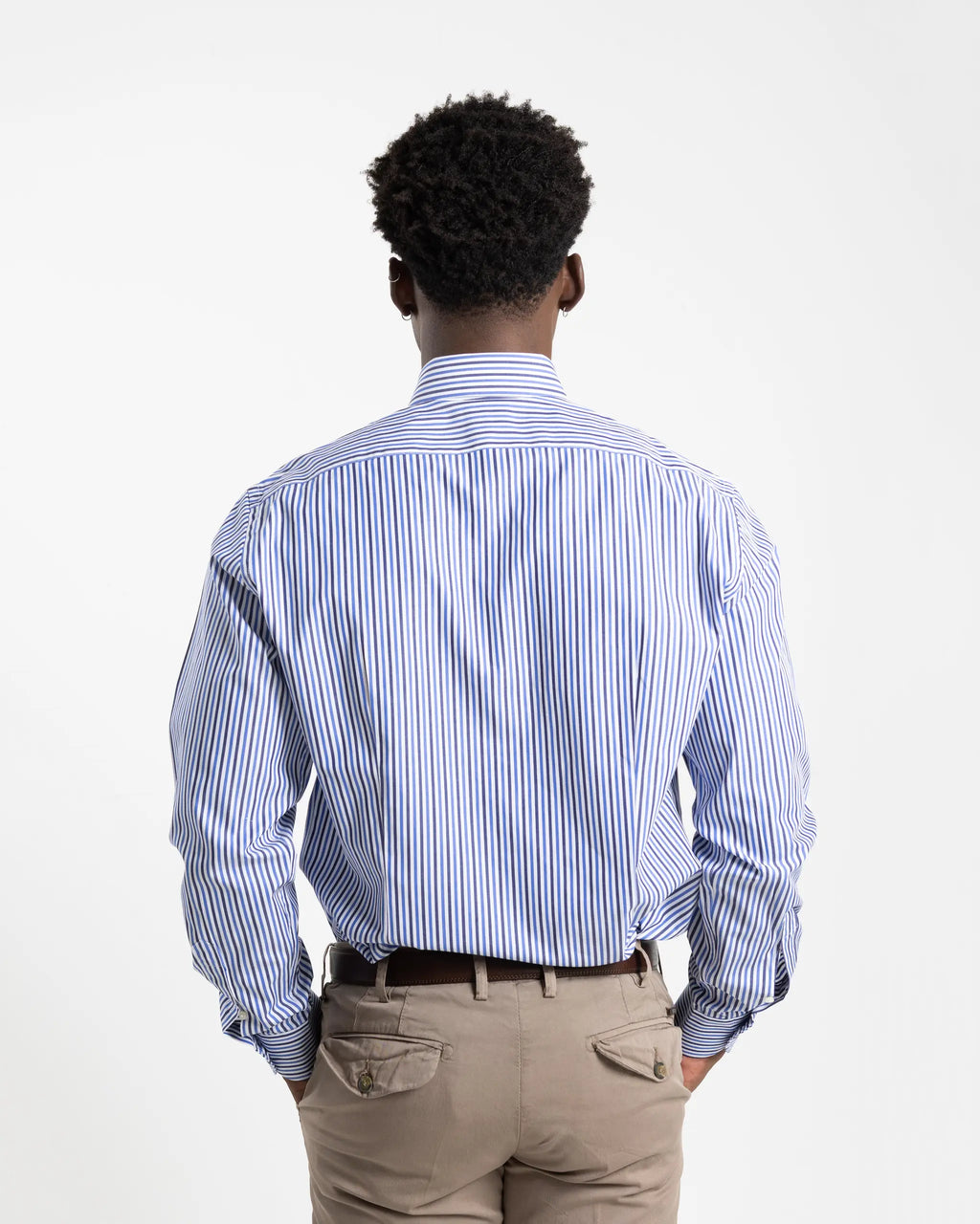 Shop Bianco Oro Men's Striped Cotton Shirt in Blue or browse our range of men's Italian clothing and shoes in leather in-store at Aliverti Cape Town, or shop online. We deliver in South Africa & offer multiple payment plans as well as accept multiple safe & secure payment methods.