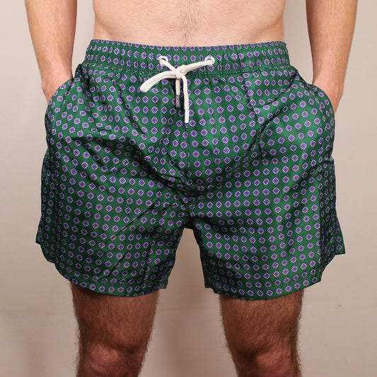 Shop Men's Above Knee Length Swim Shorts in Green or browse our range of swim shorts for men in a variety of colours in-store at Aliverti Cape Town, or shop online. We deliver in South Africa & offer multiple payment plans as well as accept multiple safe & secure payment methods.