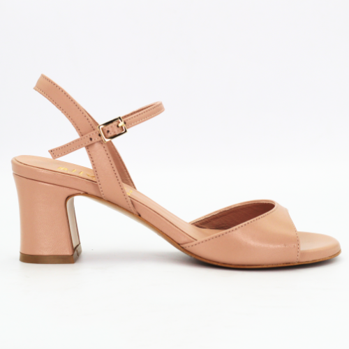 Shop Handmade Italian Leather Women's Block Heel in Calf Leather Carne (RIVOLI2) or browse our range of hand-made Italian shoes in leather or suede in-store at Aliverti Cape Town, or shop online. We deliver in South Africa & offer multiple payment plans as well as accept multiple safe & secure payment methods.