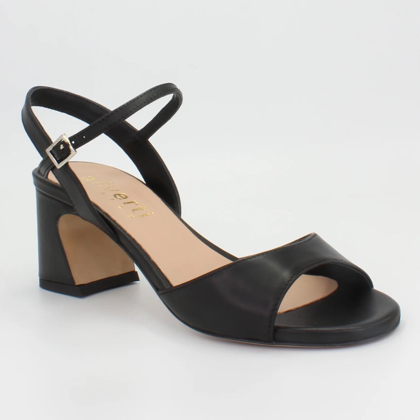 Shop Handmade Italian Leather block heel in nero nappa (ALETA 5) or browse our range of hand-made Italian shoes in leather or suede in-store at Aliverti Cape Town, or shop online. We deliver in South Africa & offer multiple payment plans as well as accept multiple safe & secure payment methods.