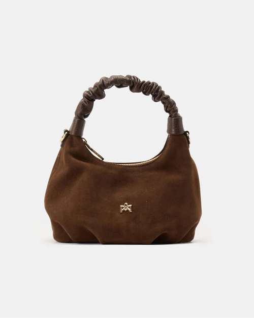 Description
Small but full of character, the mini hobo from the Chop line is the accessory that adds a touch of playful femininity to any outfit. Its soft design and ruched shoulder strap express a relaxed elegance, while the artisanal quality of the materials brings a sophisticated touch. Perfect for evenings out or casual weekends, it's a bag that surprises with its lightness and authentic style.

Composition
Suede is made from the lower part of the leather, which is softer and more flexible than the oute