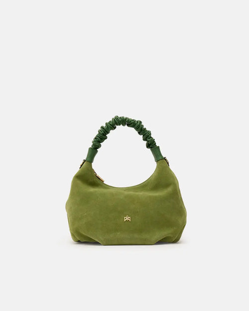 Description
The medium Chop hobo is designed for those who appreciate everyday elegance made of softness and refined details. The ruched shoulder strap and enveloping silhouette gracefully interpret the boho spirit of the season, while the high-quality materials give it an authentic and accessible charm. A perfect style companion for any moment.

Composition
This soft full-grain calfskin, is worked to obtain an uniform grain, called tumbled leather. The remarkable fullness and roundness of the hand make it 