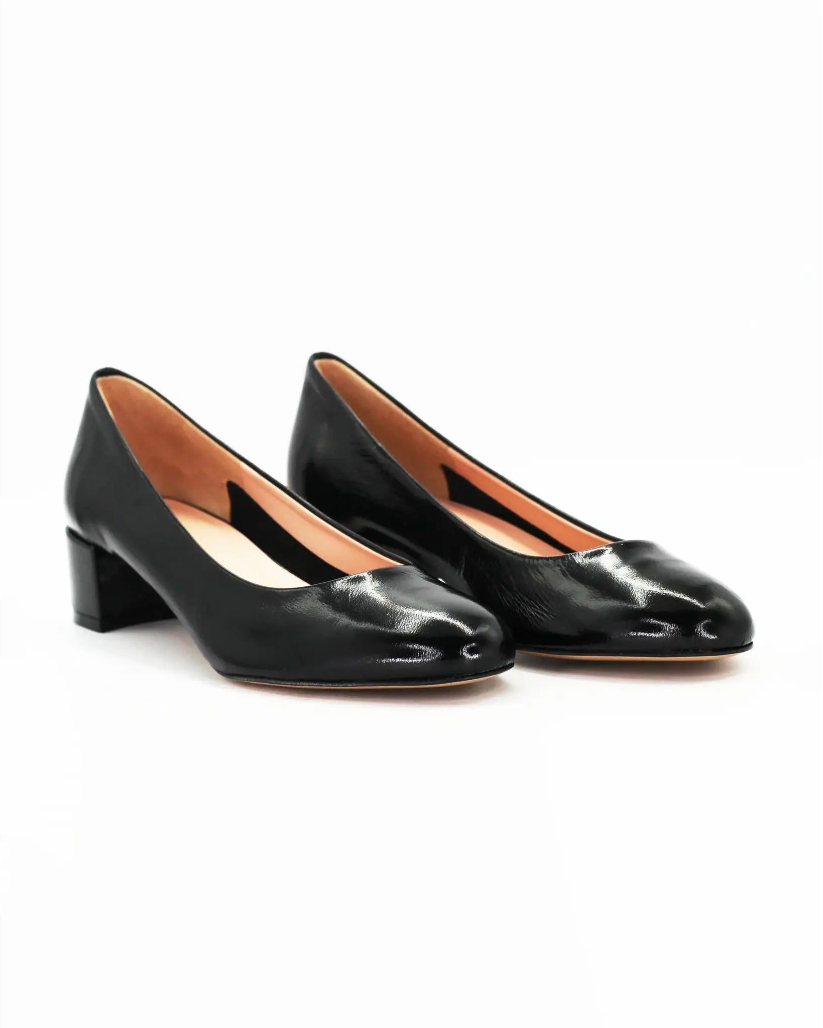 Shop Handmade Classic Block Heel in Calf Leather Suede Nappa Beige (AFI258) or browse our range of hand-made Italian shoes in leather or suede in-store at Aliverti Cape Town, or shop online. We deliver in South Africa & offer multiple payment plans as well as accept multiple safe & secure payment methods.