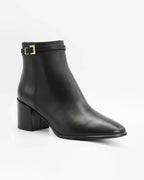 Shop Women's heeled ankle boot in calf leather nero (JENNY3) or browse our range of men's Italian clothing and shoes in leather in-store at Aliverti Cape Town, or shop online. We deliver in South Africa & offer multiple payment plans as well as accept multiple safe & secure payment methods.