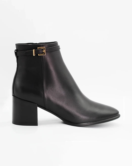 Shop Women's heeled ankle boot in calf leather nero (JENNY3) or browse our range of men's Italian clothing and shoes in leather in-store at Aliverti Cape Town, or shop online. We deliver in South Africa & offer multiple payment plans as well as accept multiple safe & secure payment methods.