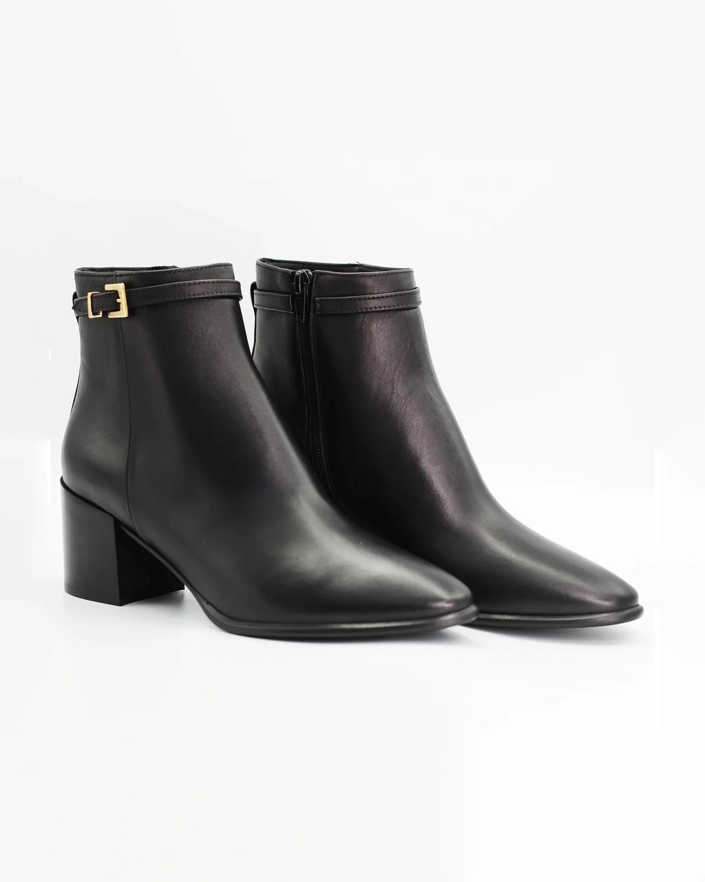 Shop Women's heeled ankle boot in calf leather nero (JENNY3) or browse our range of men's Italian clothing and shoes in leather in-store at Aliverti Cape Town, or shop online. We deliver in South Africa & offer multiple payment plans as well as accept multiple safe & secure payment methods.