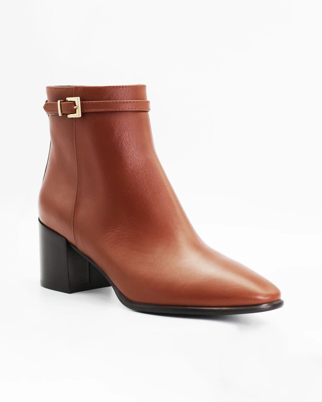 Shop Women's heeled ankle boot in calf leather mogano (JENNY3) or browse our range of men's Italian clothing and shoes in leather in-store at Aliverti Cape Town, or shop online. We deliver in South Africa & offer multiple payment plans as well as accept multiple safe & secure payment methods.
