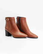 Shop Women's heeled ankle boot in calf leather mogano (JENNY3) or browse our range of men's Italian clothing and shoes in leather in-store at Aliverti Cape Town, or shop online. We deliver in South Africa & offer multiple payment plans as well as accept multiple safe & secure payment methods.