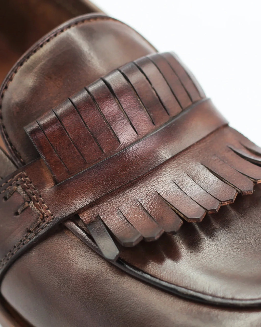 Shop Women's fringe loafer in calf leather testa di moro(BRD10689) or browse our range of men's Italian clothing and shoes in leather in-store at Aliverti Cape Town, or shop online. We deliver in South Africa & offer multiple payment plans as well as accept multiple safe & secure payment methods.