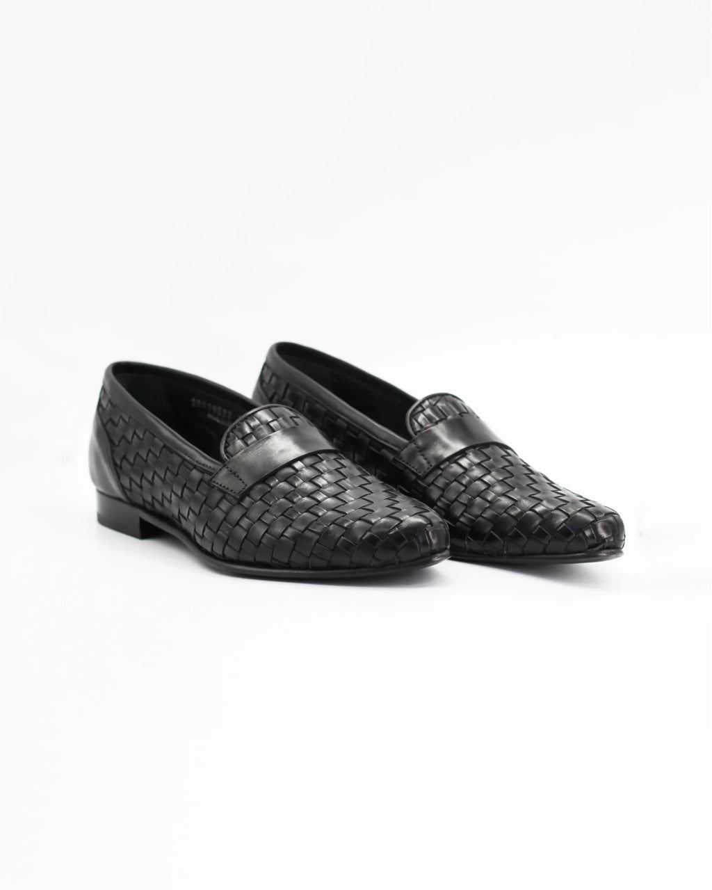 Shop Women's woven penny loafer in calf leather nero (BRD10029)  or browse our range of men's Italian clothing and shoes in leather in-store at Aliverti Cape Town, or shop online. We deliver in South Africa & offer multiple payment plans as well as accept multiple safe & secure payment methods.