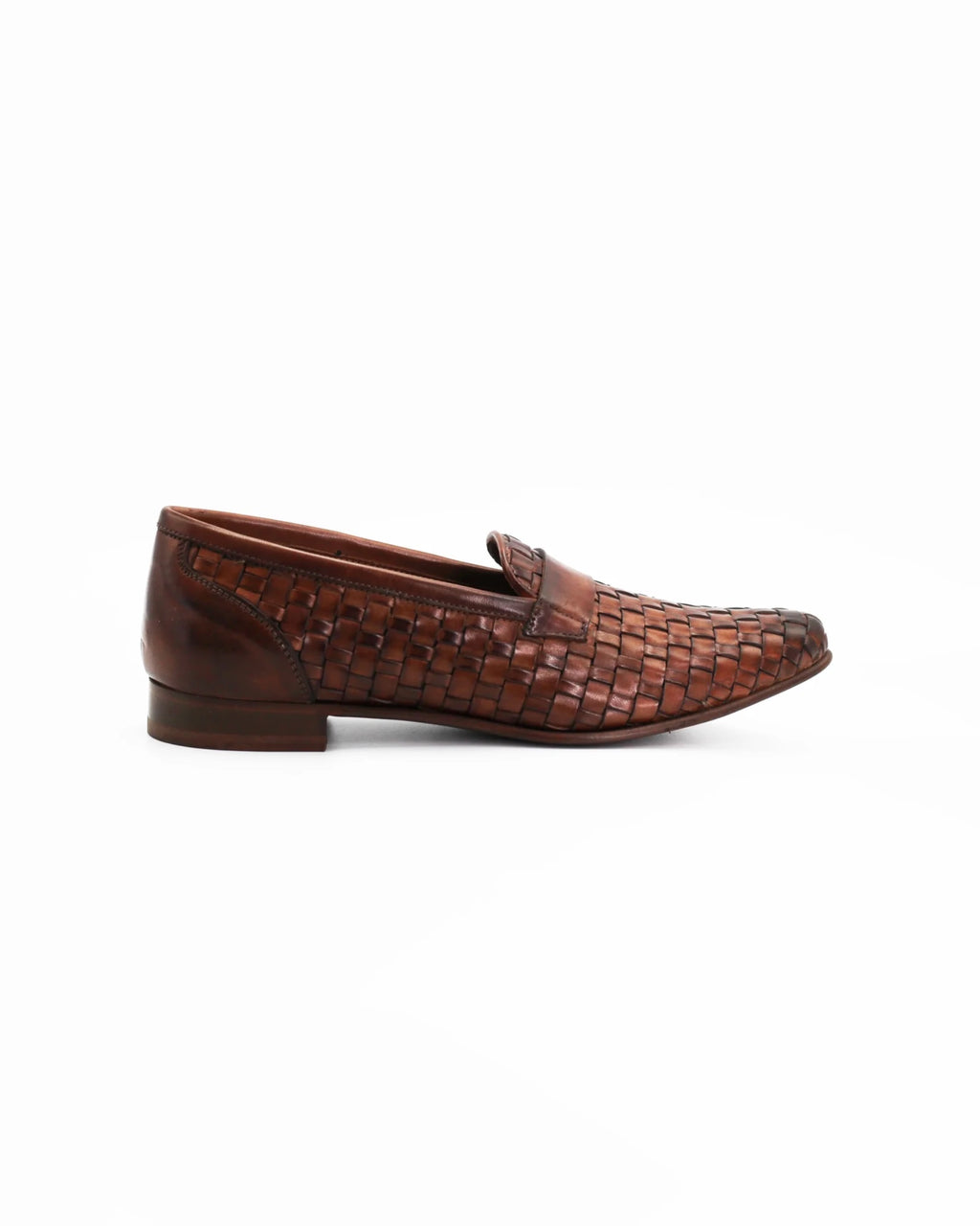 Shop Women's woven loafer in calf leather brandy (BRD10029) or browse our range of men's Italian clothing and shoes in leather in-store at Aliverti Cape Town, or shop online. We deliver in South Africa & offer multiple payment plans as well as accept multiple safe & secure payment methods.